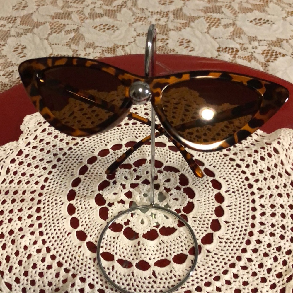 Trendy cats eye glasses in animal print - Picture 4 of 5